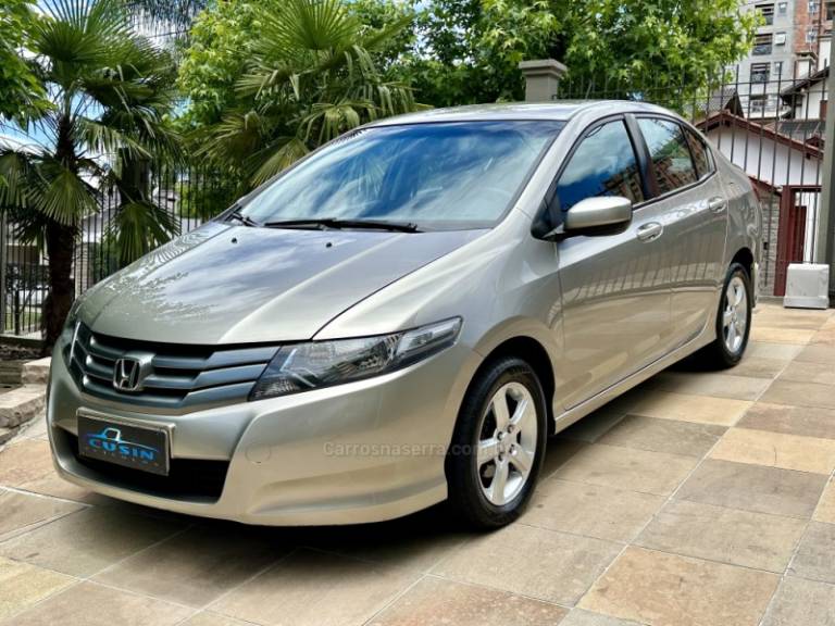 HONDA - CITY - 2011/2011 - Bege - R$ 49.000,00