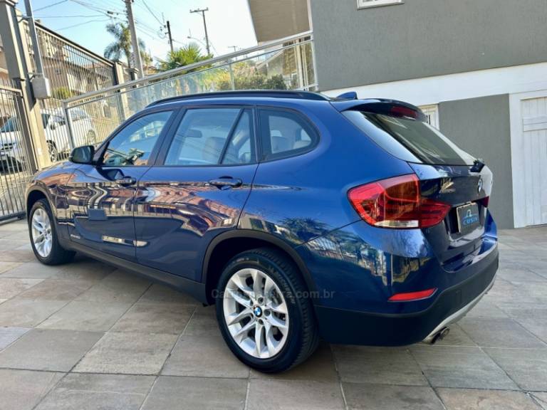 BMW - X1 - 2015/2015 - Azul - R$ 88.000,00