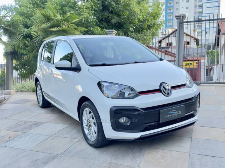 VOLKSWAGEN - UP - 2020/2020 - Branca - R$ 66.000,00