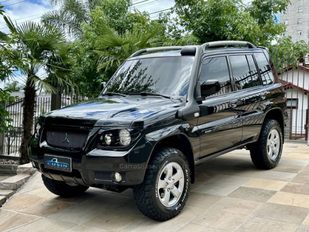 MITSUBISHI - PAJERO TR4 - 2008/2008 - Preta - R$ 50.000,00