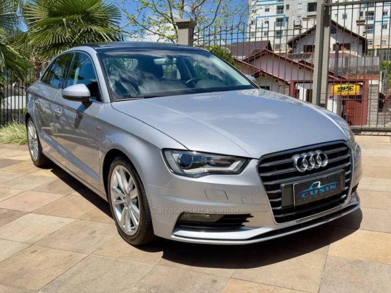AUDI - A3 - 2016/2016 - Prata - R$ 116.000,00