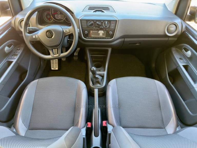 VOLKSWAGEN - UP - 2020/2020 - Preta - R$ 69.500,00