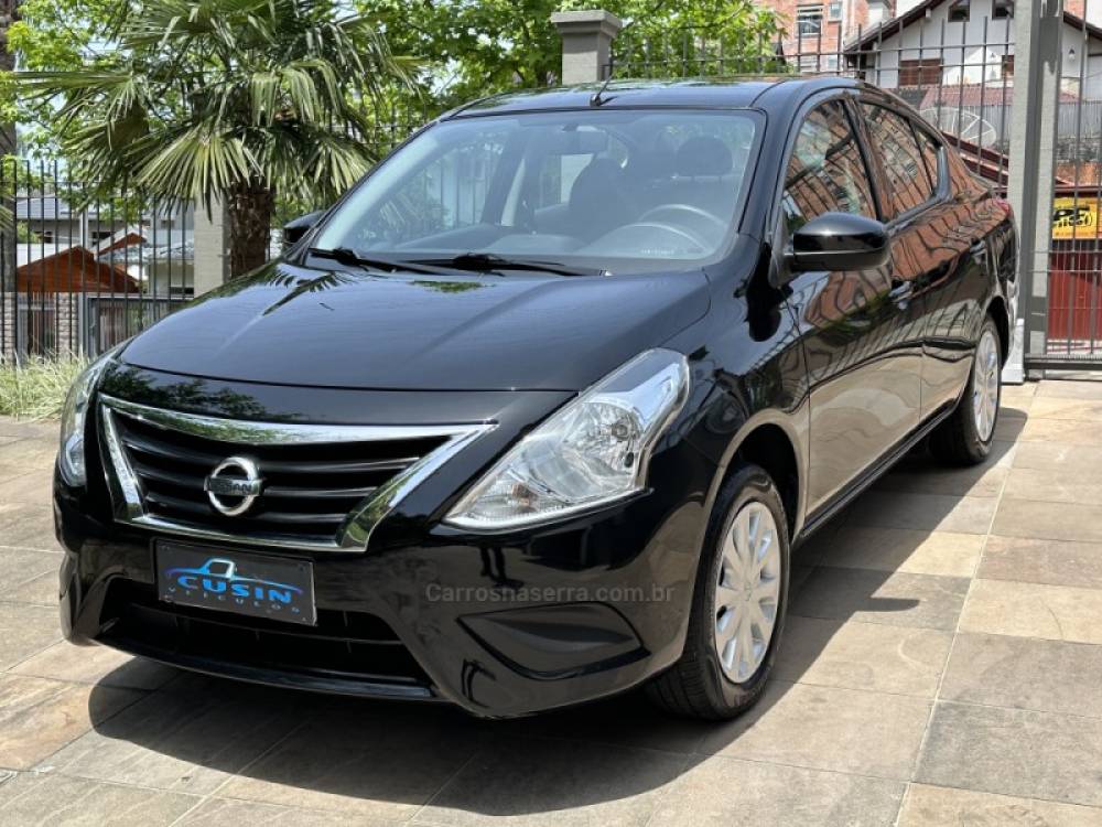 NISSAN - VERSA - 2020/2020 - Preta - R$ 52.000,00