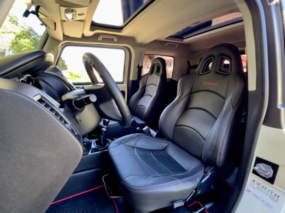 TROLLER - T4 BOLD - 2017/2017 - Branca - R$ 178.000,00