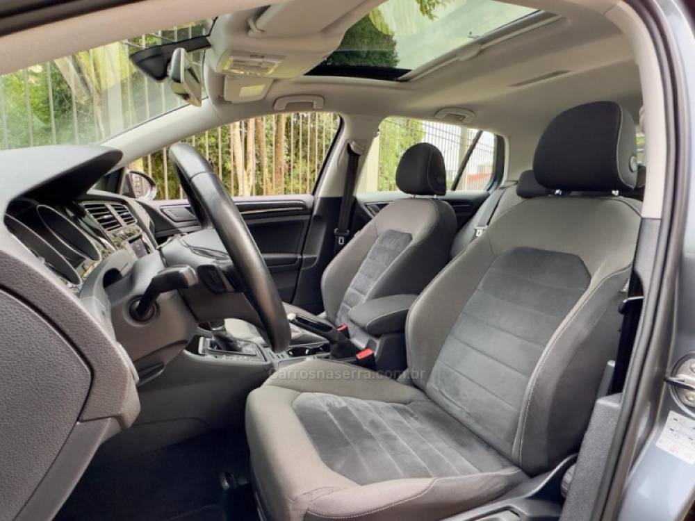 VOLKSWAGEN - GOLF - 2015/2015 - Cinza - R$ 89.000,00