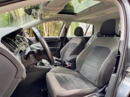 VOLKSWAGEN - GOLF - 2015/2015 - Cinza - R$ 89.000,00