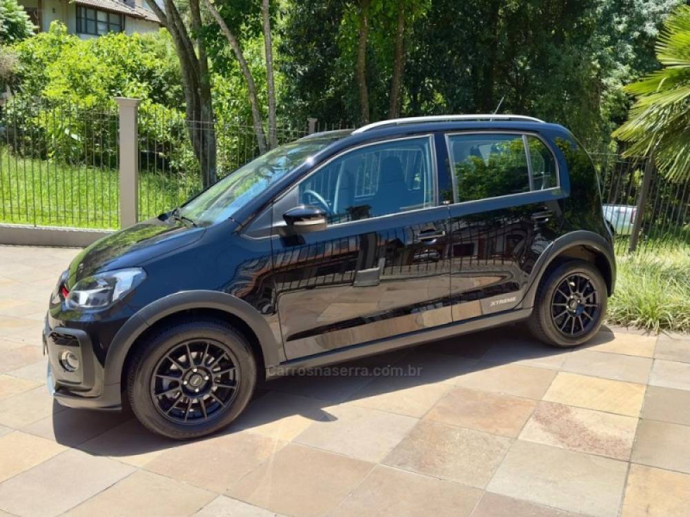 VOLKSWAGEN - UP - 2020/2020 - Preta - R$ 69.500,00