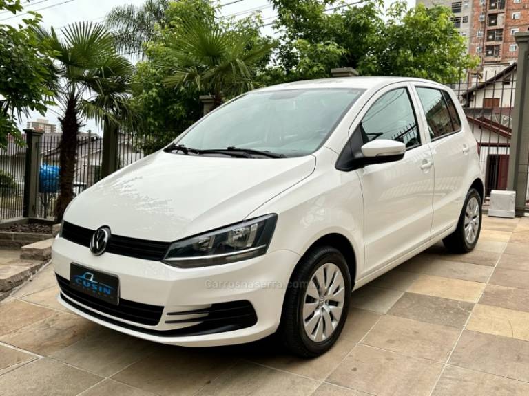 VOLKSWAGEN - FOX - 2015/2015 - Branca - R$ 48.000,00