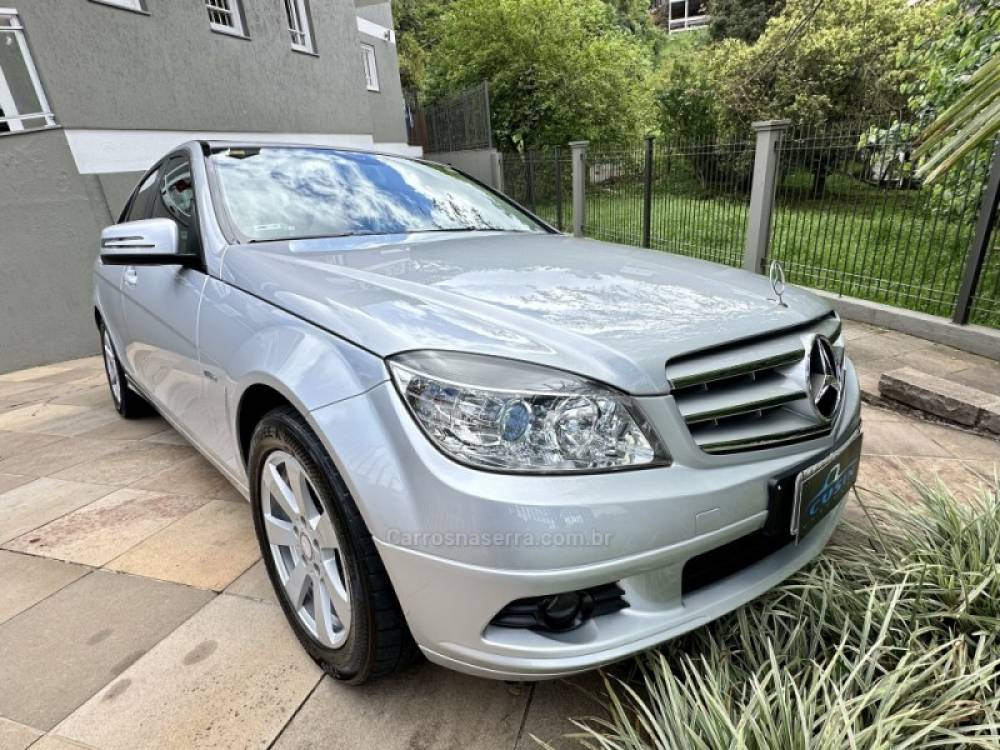 MERCEDES-BENZ - C 180 K - 2010/2011 - Prata - R$ 62.900,00