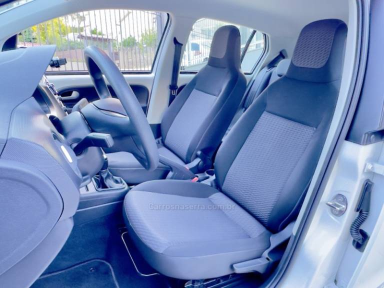 VOLKSWAGEN - UP - 2020/2020 - Branca - R$ 66.000,00