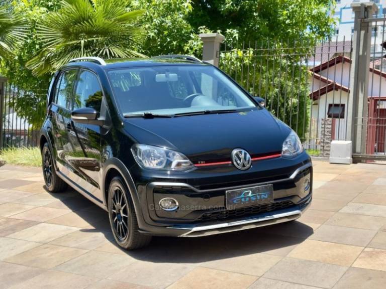 VOLKSWAGEN - UP - 2020/2020 - Preta - R$ 69.500,00