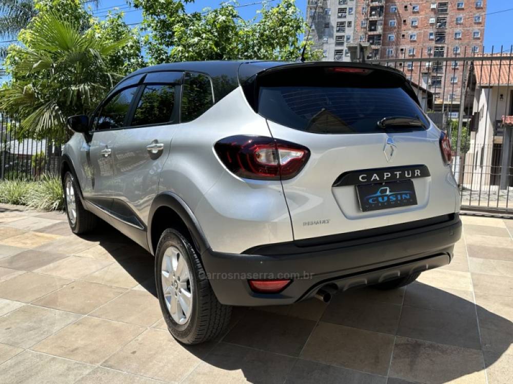 RENAULT - CAPTUR - 2019/2019 - Prata - R$ 74.500,00