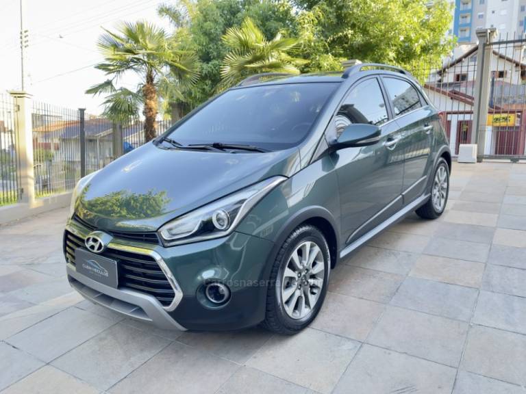 HYUNDAI - HB20X - 2016/2016 - Verde - R$ 67.000,00