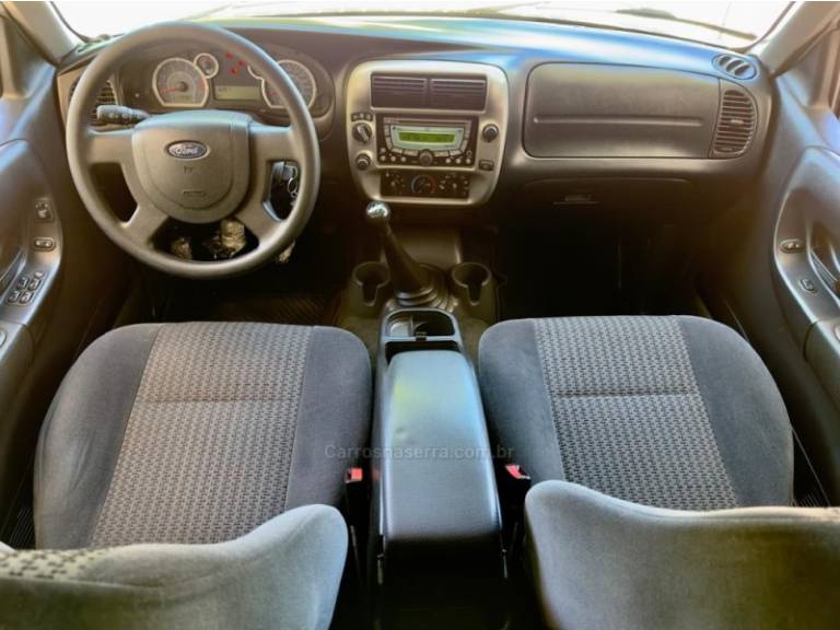 FORD - RANGER - 2011/2011 - Branca - R$ 93.000,00