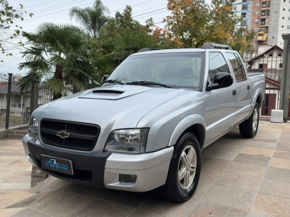 CHEVROLET - S10 - 2008/2008 - Prata - R$ 80.000,00
