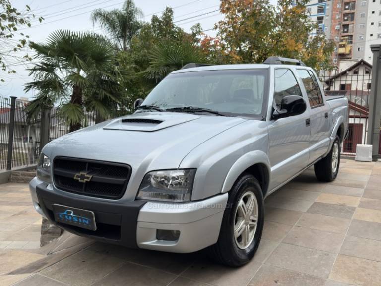CHEVROLET - S10 - 2008/2008 - Prata - R$ 80.000,00