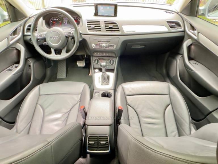 AUDI - Q3 - 2018/2018 - Prata - R$ 123.000,00