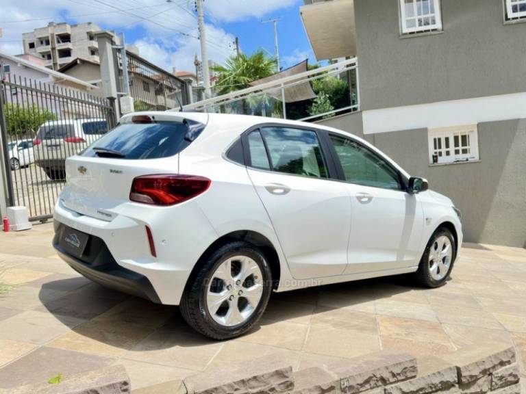CHEVROLET - ONIX - 2020/2020 - Branca - R$ 71.900,00