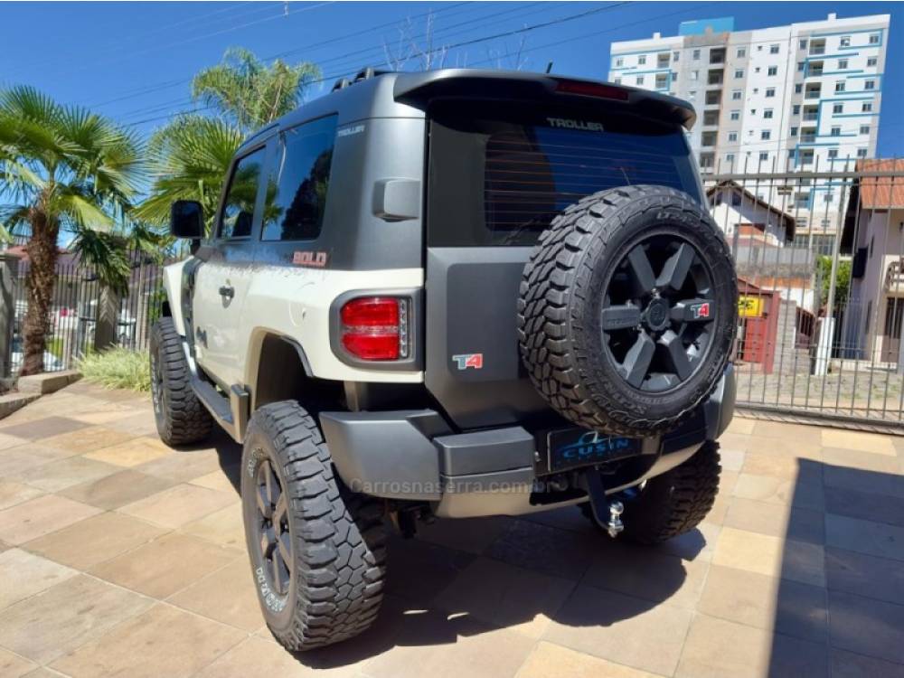 TROLLER - T4 BOLD - 2017/2017 - Branca - R$ 178.000,00