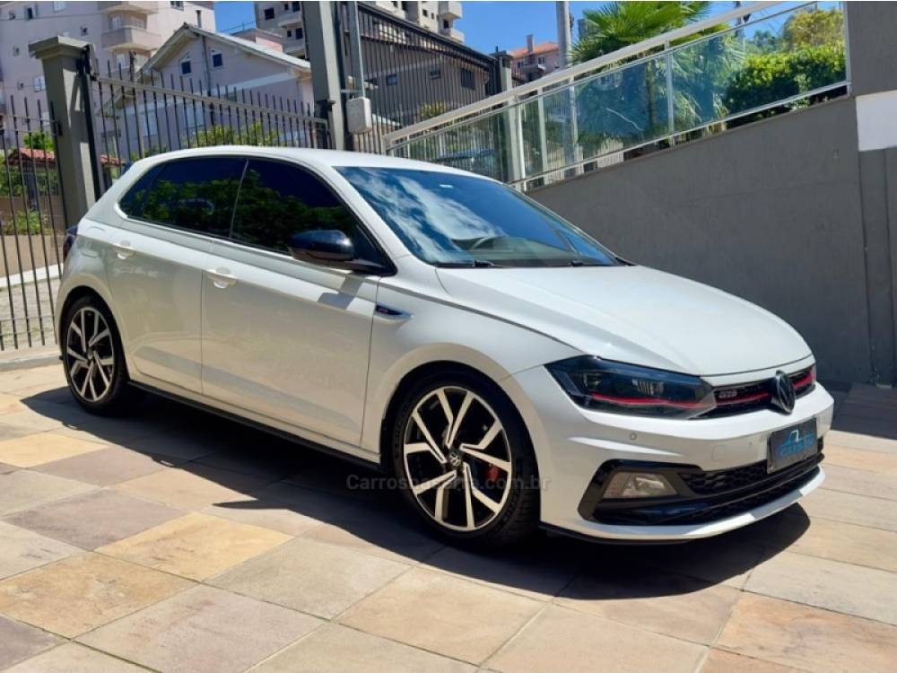 VOLKSWAGEN - POLO - 2020/2020 - Branca - R$ 107.000,00