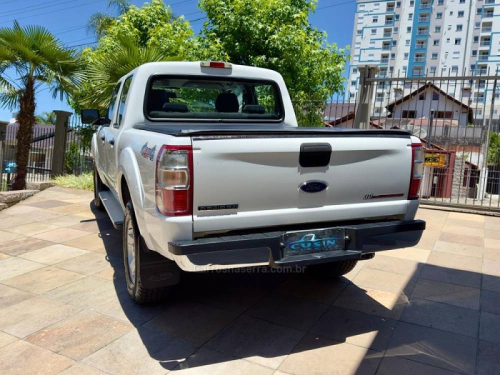 FORD - RANGER - 2011/2011 - Branca - R$ 93.000,00