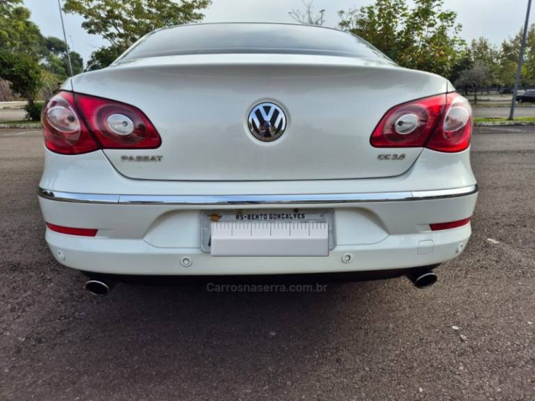 VOLKSWAGEN - PASSAT - 2010/2010 - Branca - R$ 90.000,00