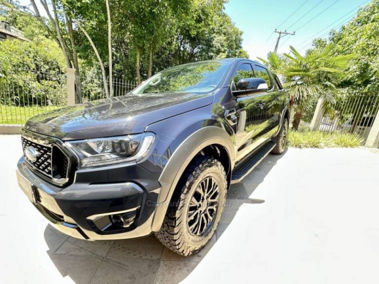 FORD - RANGER - 2023/2023 - Preta - R$ 180.000,00