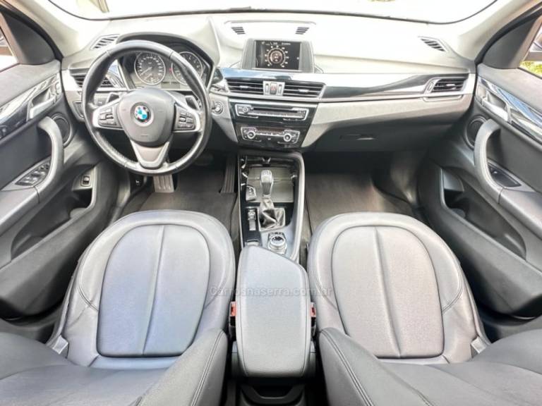 BMW - X1 - 2018/2018 - Prata - R$ 120.000,00