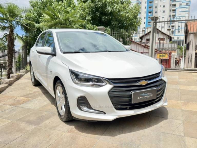 CHEVROLET - ONIX - 2020/2020 - Branca - R$ 71.900,00
