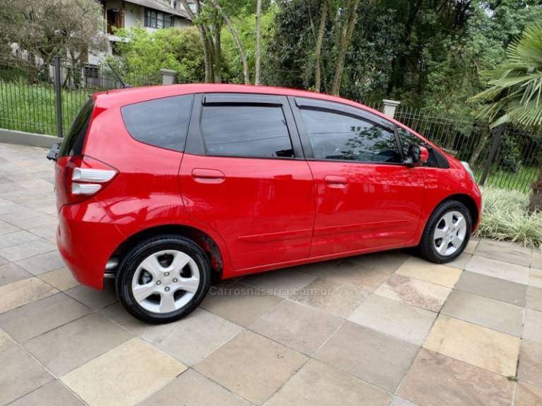 HONDA - FIT - 2011/2011 - Vermelha - R$ 49.500,00