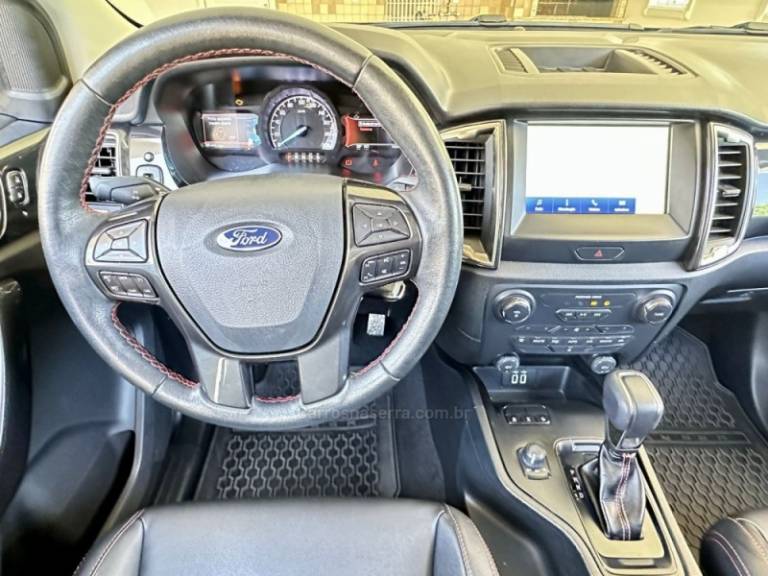 FORD - RANGER - 2023/2023 - Preta - R$ 180.000,00