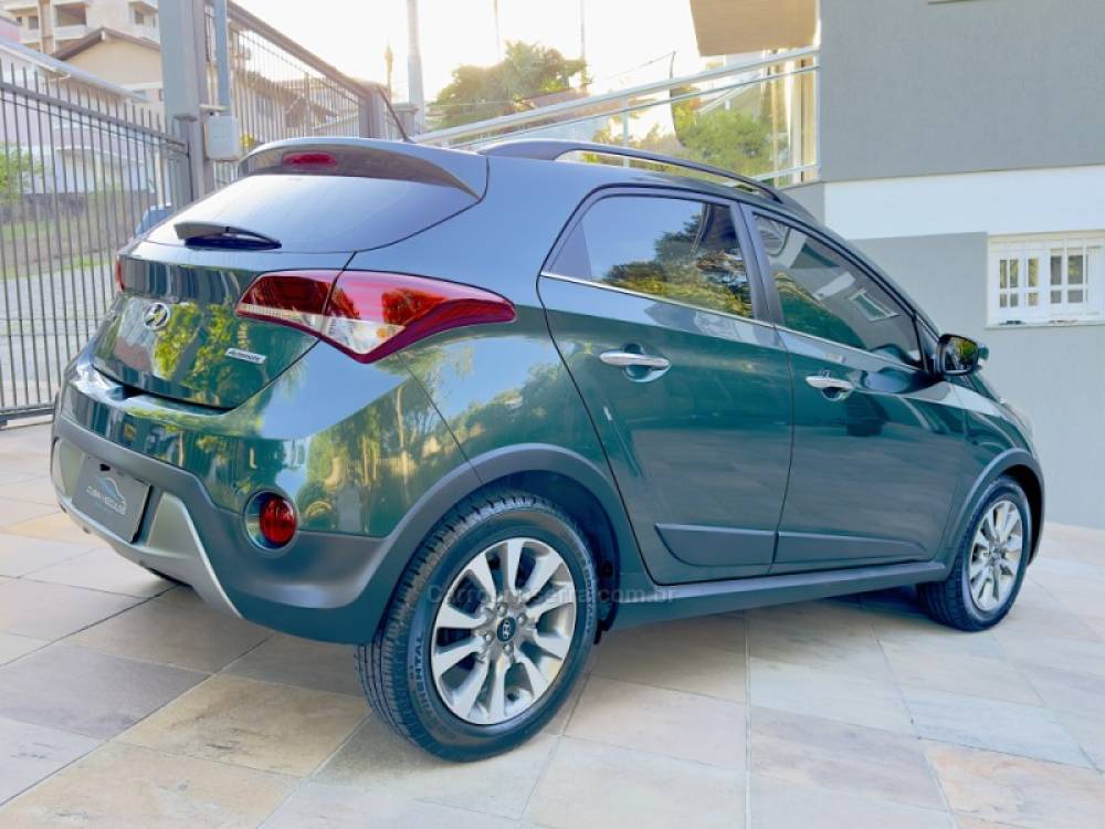 HYUNDAI - HB20X - 2016/2016 - Verde - R$ 67.000,00