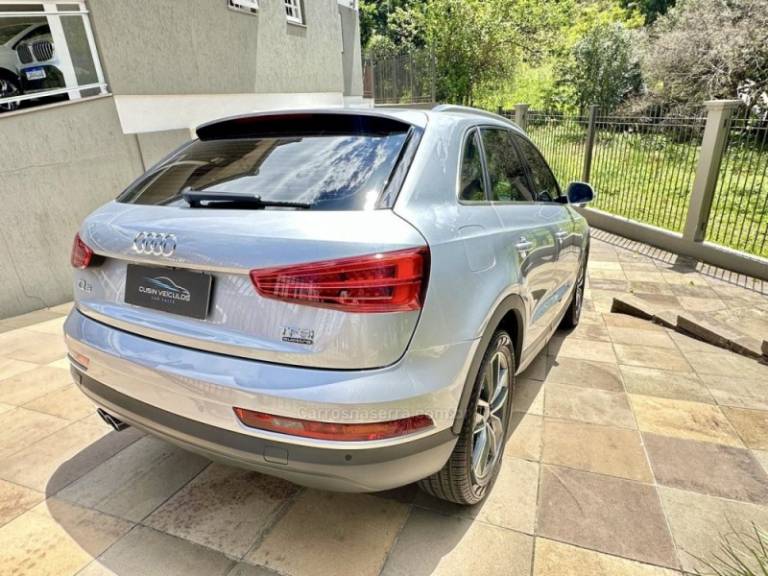 AUDI - Q3 - 2018/2018 - Prata - R$ 123.000,00
