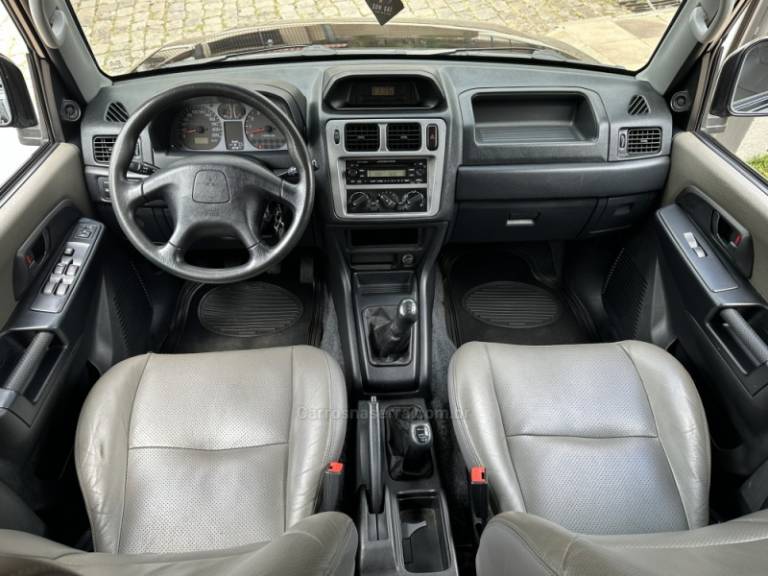 MITSUBISHI - PAJERO TR4 - 2008/2008 - Preta - R$ 50.000,00