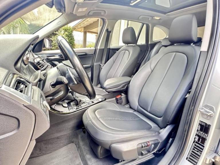 BMW - X1 - 2018/2018 - Prata - R$ 120.000,00
