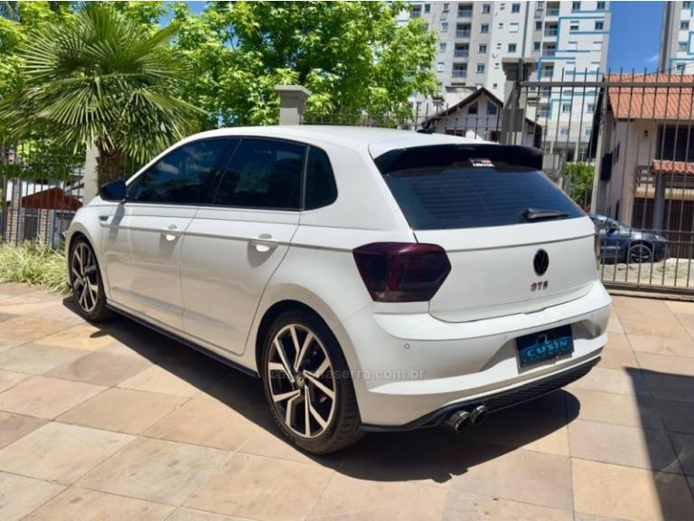 VOLKSWAGEN - POLO - 2020/2020 - Branca - R$ 107.000,00