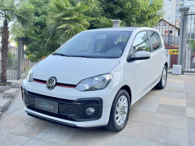 VOLKSWAGEN - UP - 2020/2020 - Branca - R$ 66.000,00