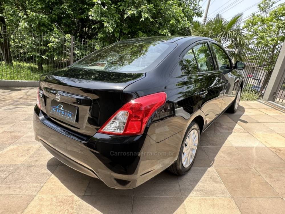 NISSAN - VERSA - 2020/2020 - Preta - R$ 52.000,00