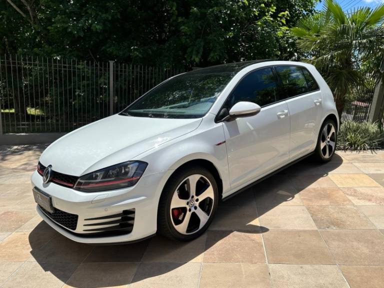 VOLKSWAGEN - GOLF - 2017/2017 - Branca - R$ 158.000,00