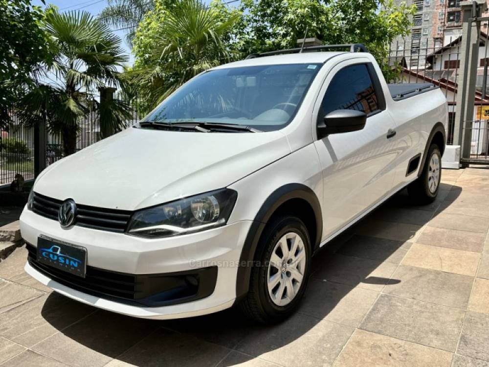 VOLKSWAGEN - SAVEIRO - 2015/2015 - Branca - R$ 50.000,00